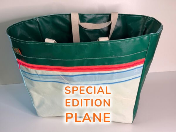 Markttasche 2.0 • <br>Special Edition Plane – Dunkelgrün, Hellblau, Weiß – Reißverschluss Neonpink