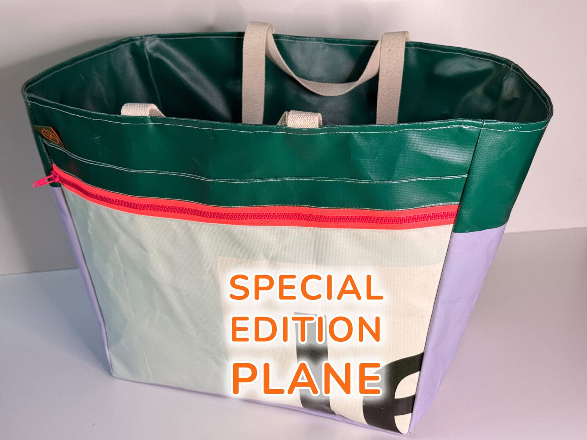 Markttasche 2.0 • <br>Special Edition Plane – Dunkelgrün, Flieder, Hellblau – Reißverschluss Neonpink